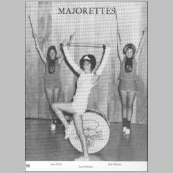 056-Majorettes.jpg