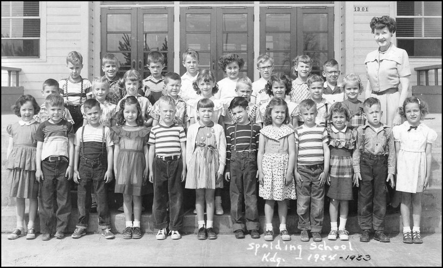 Spalding Grade School ~ Kindergarten ~ Miss Peggy Stewart